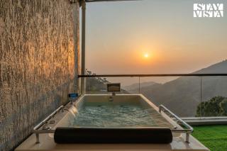 StayVista at Ridge of Twilight 4bhk Villa in Kasauli with BBQ & Bonfire - Kasauli - 9