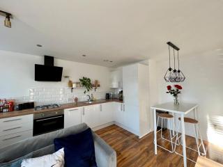 Cosy 1 bedroom flat near Heathrow with parking - Feltham - 3