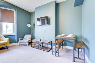 3 Mins Walk to the Beach Sleeps 9 - Brighton & Hove - 0