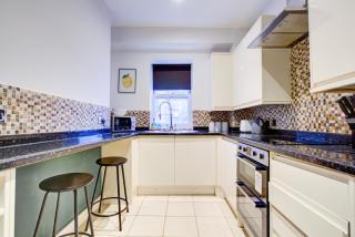 3 Mins Walk to the Beach Sleeps 9 - Brighton & Hove - 8