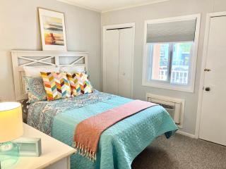 Spacious 3-Bedroom Ocean Block Condo in North Ocean City Steps to the Beach - Ocean City - 8