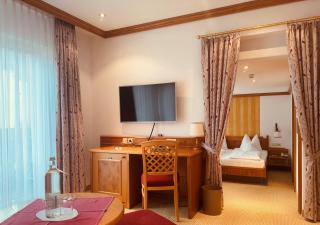 Hotel Sonne Baiersbronn - Baiersbronn - 1