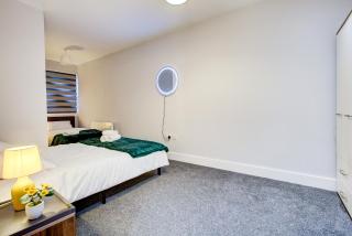 2 BR Flat 6 Mins From Heathrow Airport Flat 41 - Harmondsworth - 5