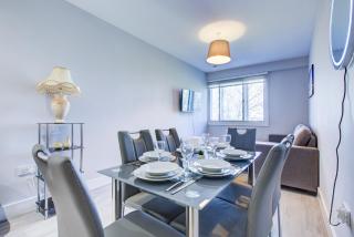 2 BR Flat 6 Mins From Heathrow Airport Flat 41 - Harmondsworth - 1