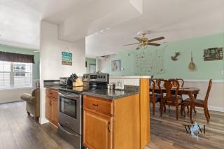 Charming 3-Bedroom, 2-Bathroom Townhouse Perfectly Located Near the Boardwalk - Ocean City - 6