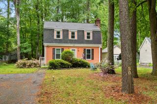Pet-Friendly Ocean Pines Cottage Family-Friendly Retreat with Amenities - Berlin - 4