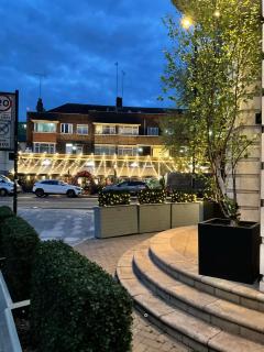 3 Bedrooms Apartment with security 24 hours - London - 8