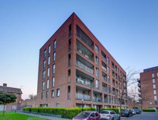 Canning Town 2BR Flat Sleeps 6 Free Parking - Londra - 0