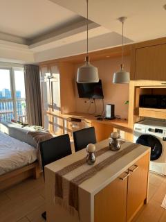 Chic Stay, McKinley BGC, Next to Venice Mall, Facing Venice Grand Canal with Xbox Series X & 320 MBPS - Manila - 5