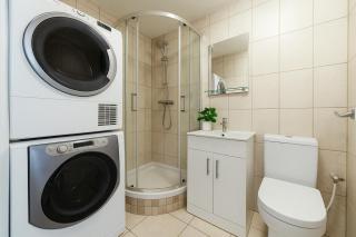 Hidden Gem in North London - Spacious Flat with Garden Views - London - 8