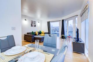 2-Bed Flat in Canary Wharf Great Location - Londra - 0