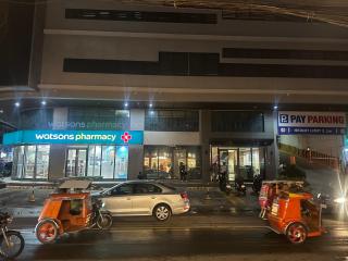 QLED 55 inch TV, 220 Mbps, Coffee Pods, King Bed 3 mins walking distance to LRT 2 station, 10 mins drive to Robinson Magnolia Mall - Manila - 6