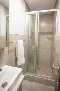Apartment 45 - 1 On York - George - 9