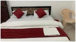 A Premium Hotel KANHA SHIVA Homestay - Near Ghagra River - Ayodhya Dham - Best Homestay In Ayodhya - Ayodhya - 1