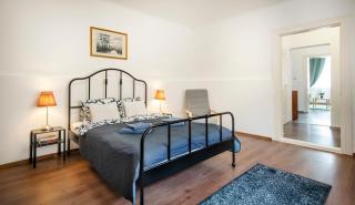 Simor Apartments 59 spacious home central location - Esztergom - 5
