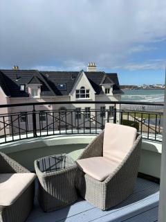 Portrush West Strand, Seaviews, 2 balconies sleeps 6 - Portrush - 6
