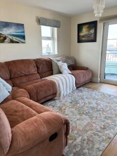 Portrush West Strand, Seaviews, 2 balconies sleeps 6 - Portrush - 4