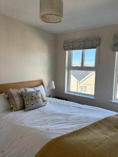 Portrush West Strand, Seaviews, 2 balconies sleeps 6 - Portrush - 3