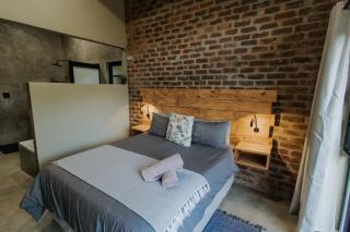 Afri Villa Stays - Luxury Bush Villa Bird - 1