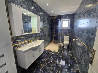 Park Residence - - 6