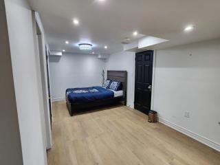 Luxe Apartment in Caledon - 3