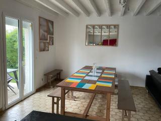 Au calme dans le bourg de Portbail - - 8