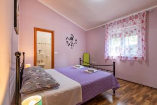 Villa Delore, a romantic villa with pool, close to the sea - Rakalj - 9