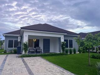 Charming Retreat beach access - Saint Anns Bay - 5