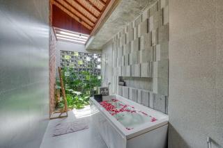 Lumira Villa 4BR Tropical Retreat in Uluwatu - 9