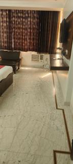 Hotel IVA Grand - New Delhi - 1