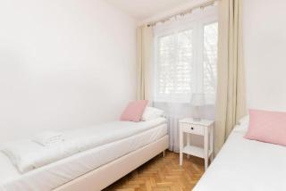 Bright Apartment Nevada with Balcony in Gdańsk by Noclegi Renters - Danzig - 8