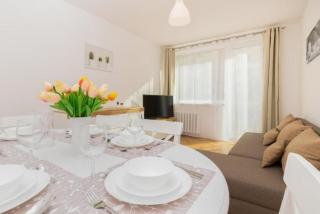 Bright Apartment Nevada with Balcony in Gdańsk by Noclegi Renters - Danzig - 6