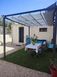 Chez Brigitte Chambre d hôtes avec cour privative,piscine, - Sorgues - 1
