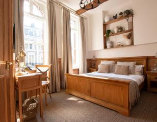 The Old Farmhouse Pub and Rooms - London - 0
