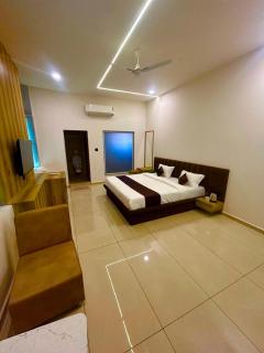 Hotel The Velvet Rooms & Banquet - Koba - 4