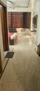 Hotel Royal Grace - New Delhi - 7