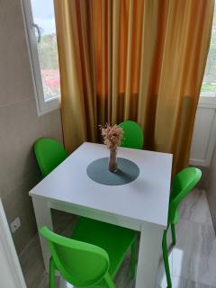 Lux Apartmani City Center - Sutomore - 1
