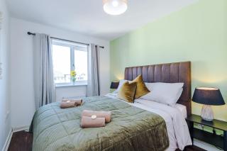 Huge 5 Bedroom Townhouse In Salford, Free Parking, Sleeps Up To 11 Guests - Manchester - 8