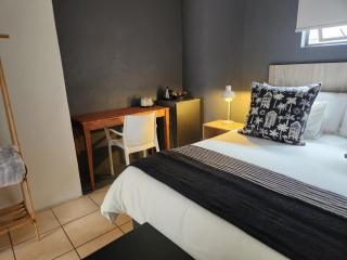The Lantern Guesthouse - Bloemfontein - 4