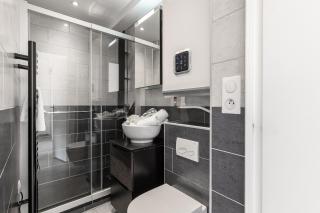 Superbe studio-Centre-ville-Plages et Palais - 3