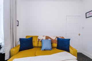 Games Room, Free Parking, Fully Stocked, Sleeps 8 - Manchester - 5
