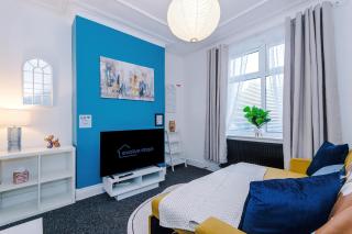 Games Room, Free Parking, Fully Stocked, Sleeps 8 - Manchester - 0