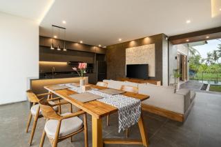 Villa Kayuan - NEW! Cozy 2-Bedroom with Scenic Ricefield Views - Ubud - 8