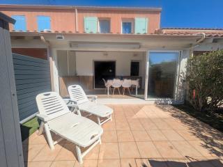 Belle villa 2 chambres, veranda, terrasse parking privatif dans résidence sécurisée avec piscine commune 800 m de la mer LRCS87 - Portiragnes - 0