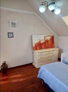 Casa con pileta y asador - Cerro de las Rosas - Córdova - 6