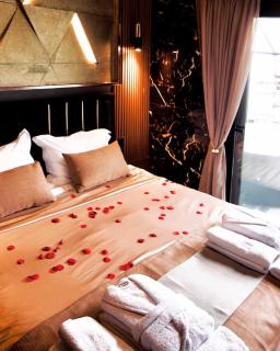 Luxury Designed Suite Penthouse Center Near Metro Jaccuzi Fireplace View Bar Art - Athènes - 0