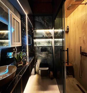 Luxury Designed Suite Penthouse Center Near Metro Jaccuzi Fireplace View Bar Art - Athènes - 6