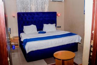 Aloha Hotel & Resort - 7