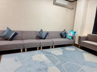 Mito Houses 20 or 27 Pax - Bus & Breakfast Options - Osaka - 1