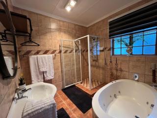 Labacht Home with The view - Dullstroom - 6